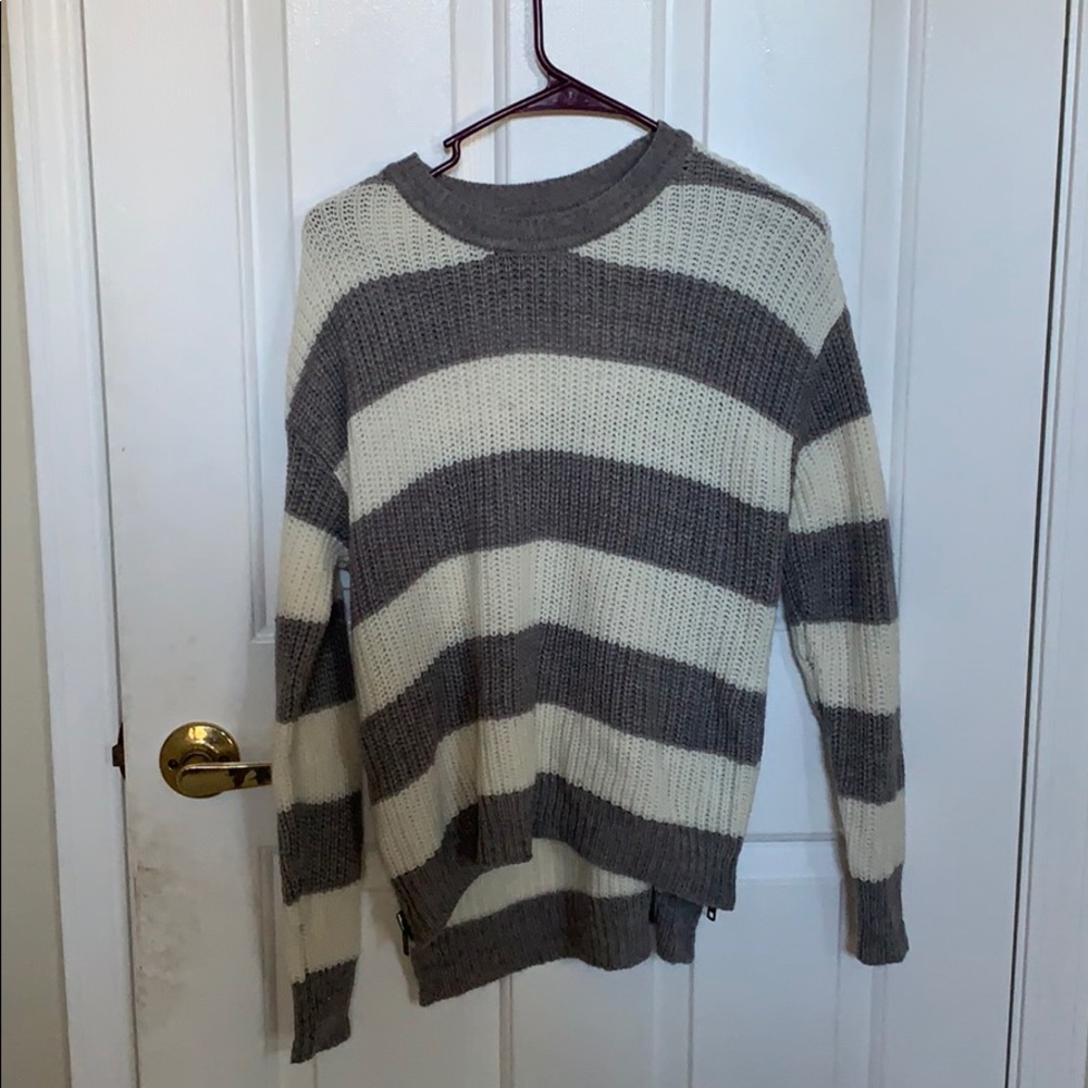 Girls sweater top